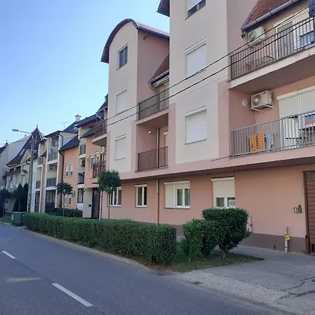 Tukan Apartment Hajduszoboszlo